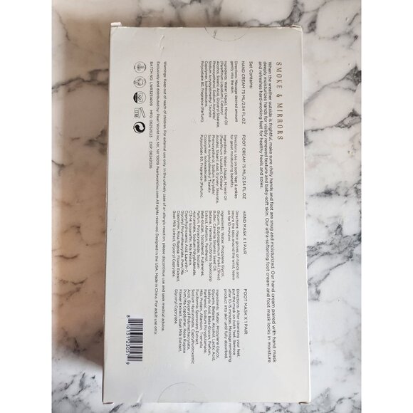 Smoke & Mirrors Moisturizing Spa Set With Very Strawberry & Rose Tea - Picture 4 of 4